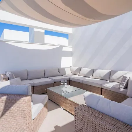 With Big Roof Terrace Apartamento Estepona